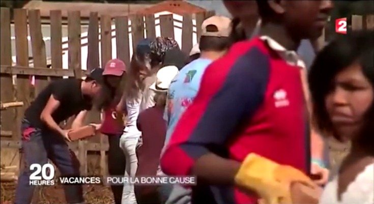 VIDEO. De jeunes Français partent à Madagascar pour bâtir une école en 80 jours