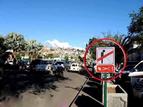 https://www.madablog.com/wp-content/uploads/2016/09/CUA-Antananarivo-panneau-pipi.jpg