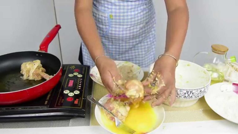VIDEO. Voici la recette des croquettes de poulet à la façon malgache