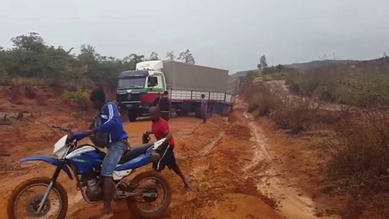 VIDEO. La galère de la route Ambilobe – Vohemar à Madagascar