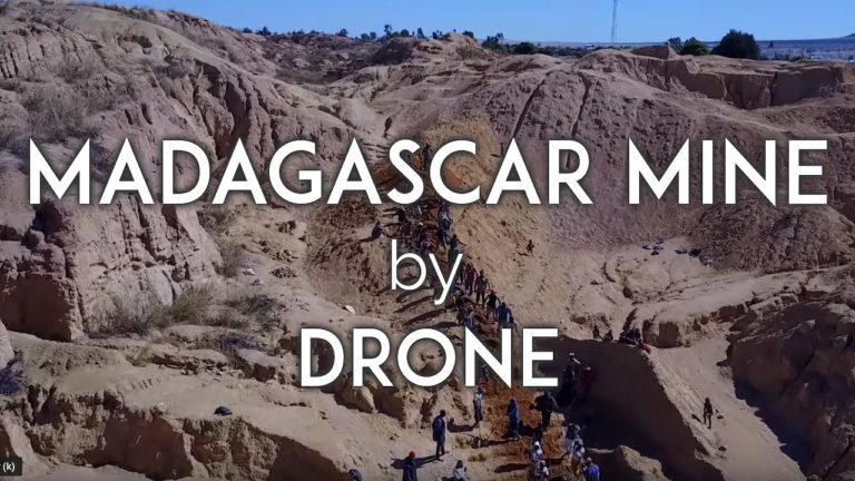 VIDEO. Une impressionnante vue aérienne des mines de saphir à Ilakaka